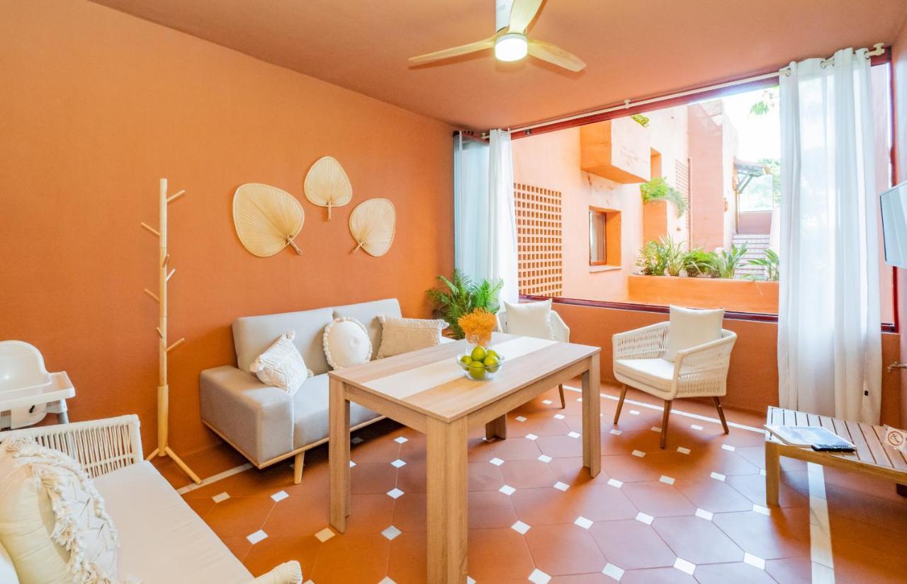 Cubo's & Parking Jardines De Don Carlos Appartamento *
